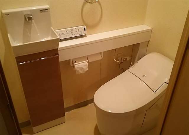 トイレ交換工事『プレアスLS』